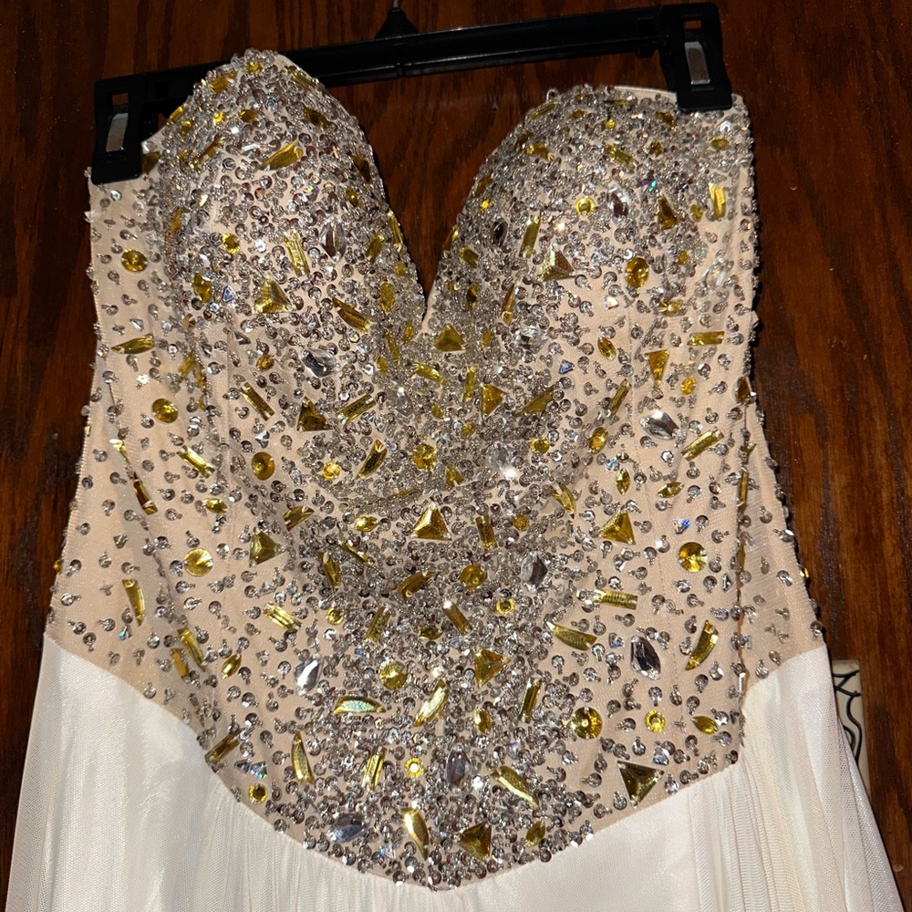 Prom dress size L worn only once.